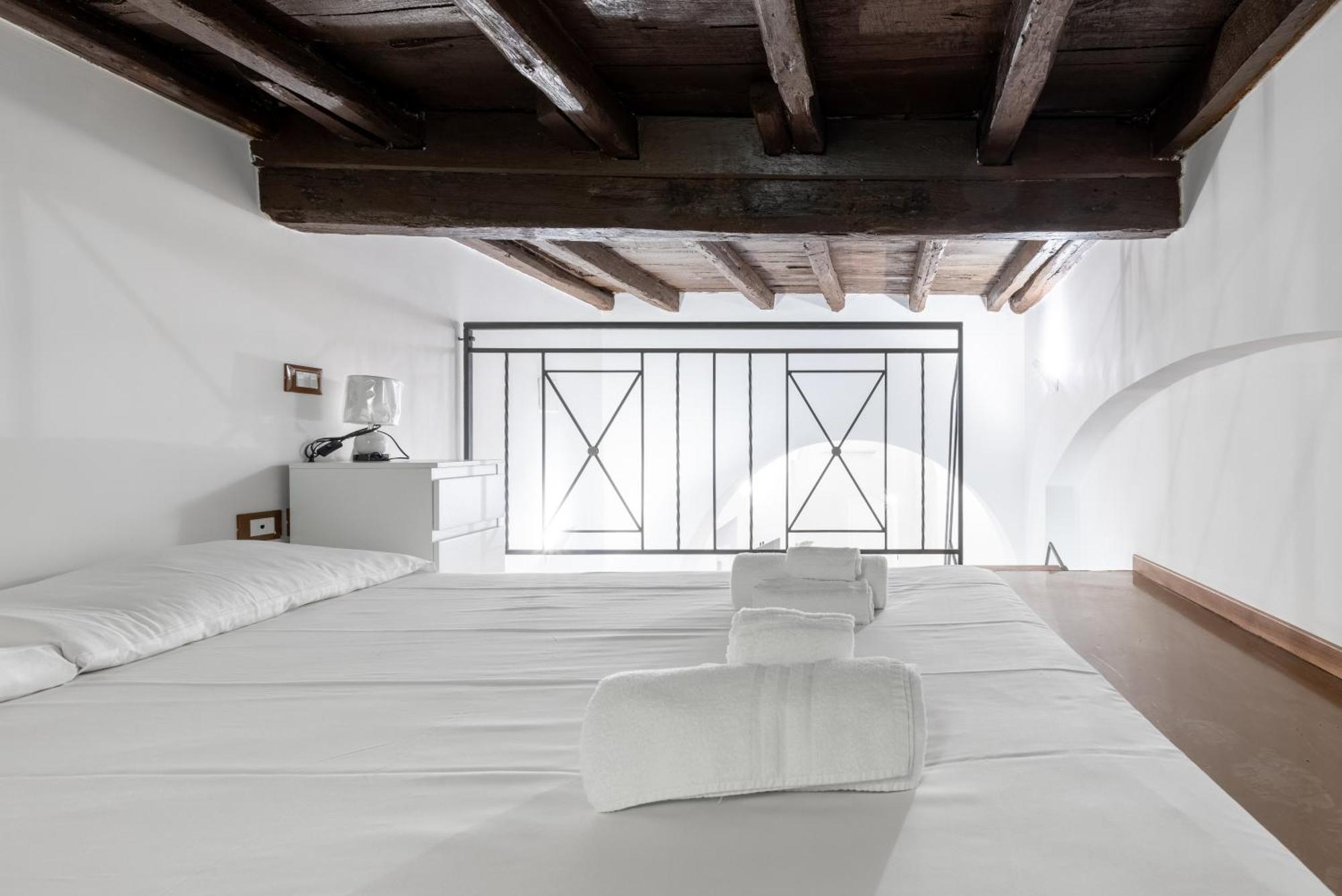 Lovely Studio Apartment - Capocci Řím Exteriér fotografie