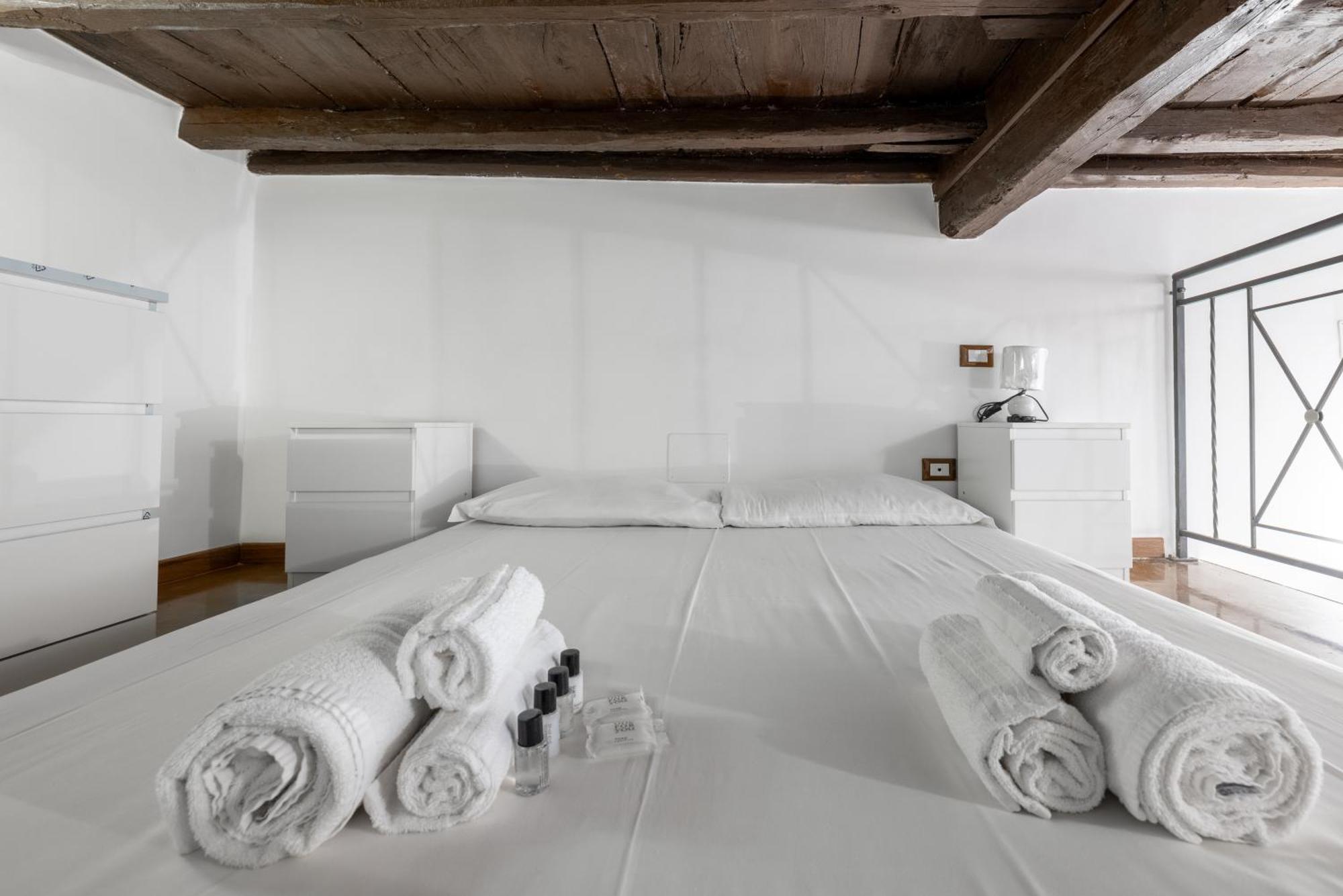 Lovely Studio Apartment - Capocci Řím Exteriér fotografie