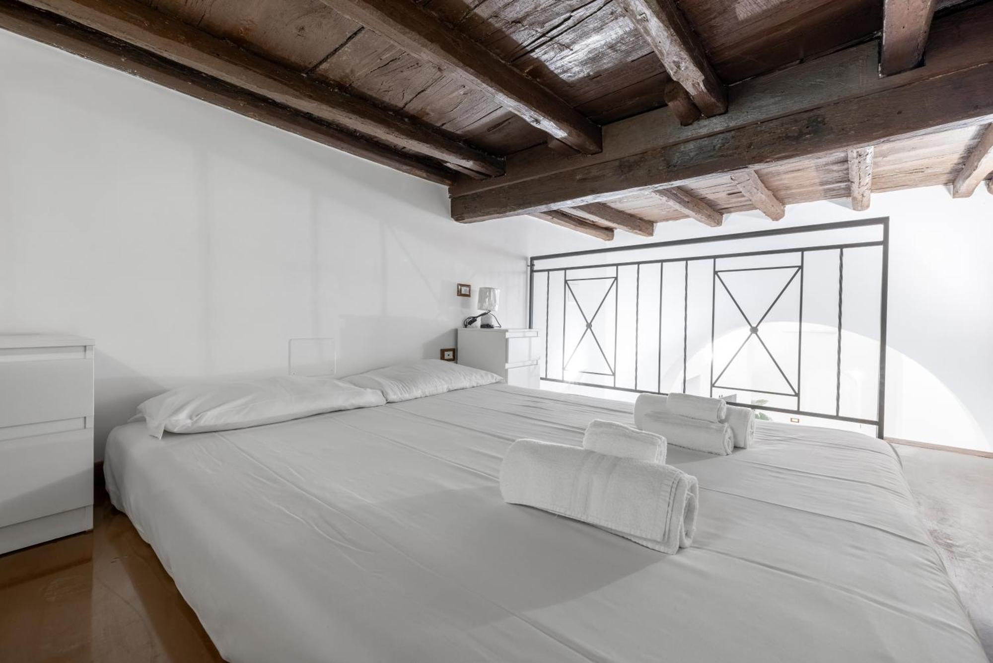 Lovely Studio Apartment - Capocci Řím Exteriér fotografie